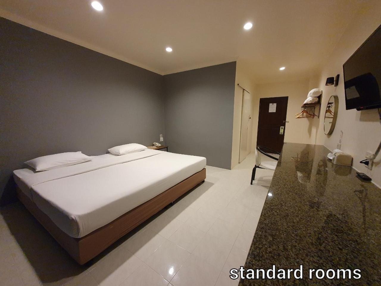 Rattana View Hotell Phitsanulok Exteriör bild