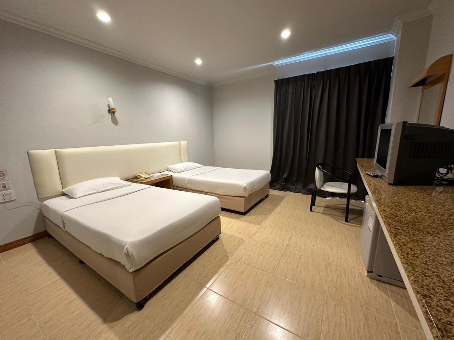 Rattana View Hotell Phitsanulok Exteriör bild