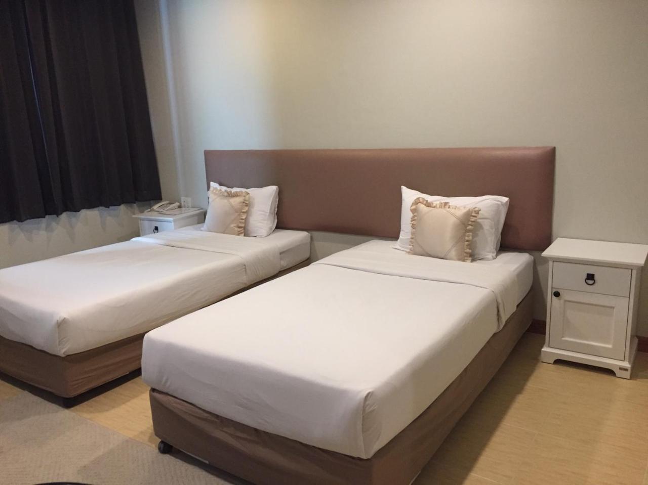 Rattana View Hotell Phitsanulok Exteriör bild